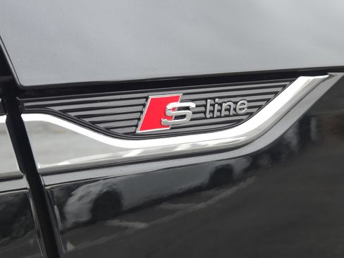 Used 2025 Audi A5 2.0T Premium Plus w/ Convenience Plus Package image 12