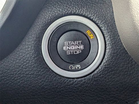 Used 2020 RAM 1500 Laramie image 29