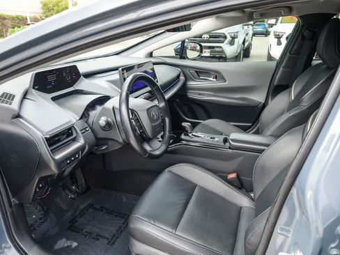 Used 2024 Toyota Prius XLE AWD/4WD image 17
