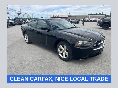 Used 2013 Dodge Charger SE RWD image 1