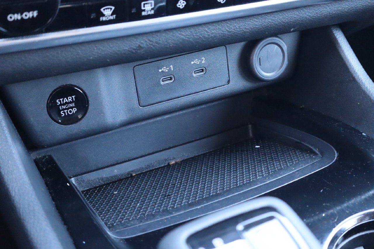 Used 2024 Nissan Rogue SV FWD image 24