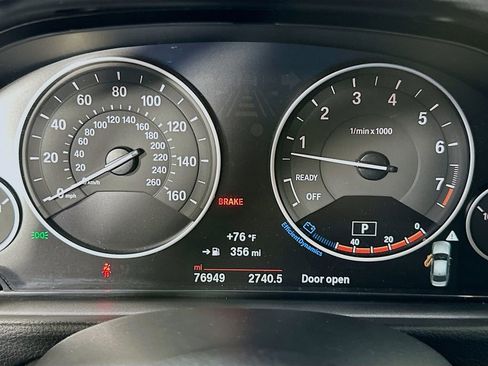 Used 2016 BMW 320i Sedan RWD image 12