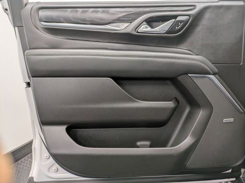 Used 2021 GMC Yukon Denali w/ Denali Ultimate Package image 8