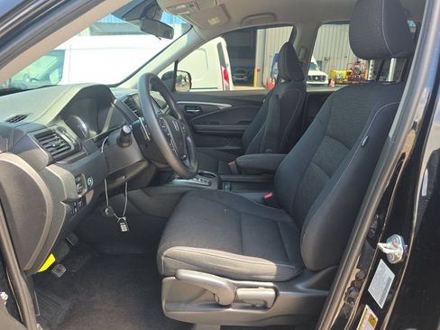 Used 2023 Honda Ridgeline Sport image 3