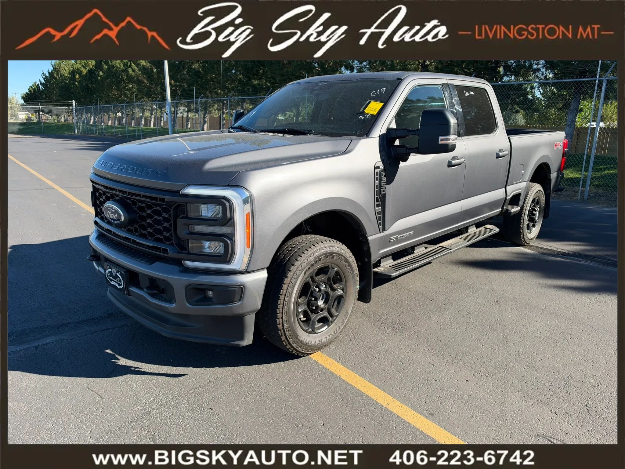 Used 2023 Ford F350 XLT w/ XLT Premium Package AWD/4WD image 3