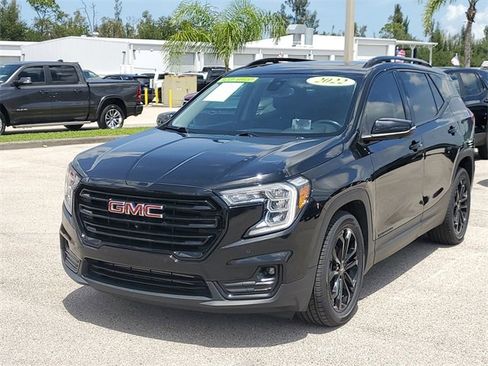 Certified 2022 GMC Terrain SLT w/ Tech Package image 2