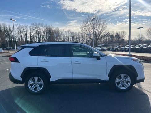 Used 2020 Toyota RAV4 XLE image 4