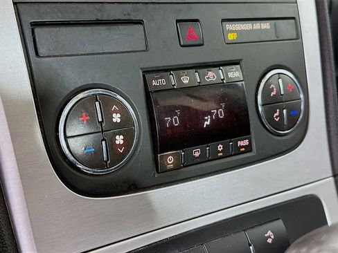 Used 2012 GMC Acadia SLE image 18