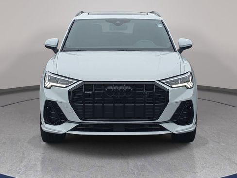 Used 2024 Audi Q3 2.0T Premium Plus w/ Premium Plus Package AWD/4WD image 2