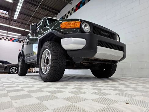 Used 2013 Toyota FJ Cruiser 4WD image 13