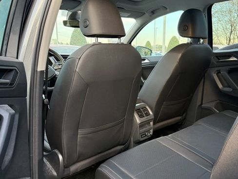 Used 2020 Volkswagen Tiguan SEL image 4