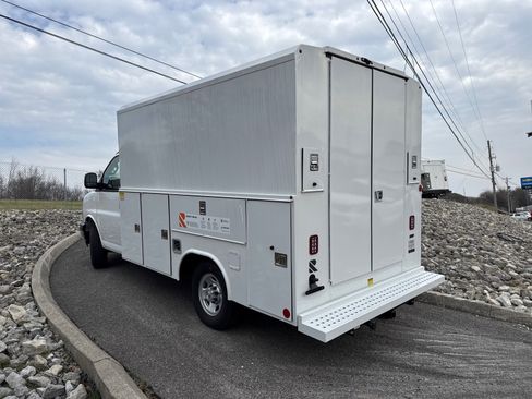 New 2025 Chevrolet Express 3500 w/ Power Convenience Package RWD image 5
