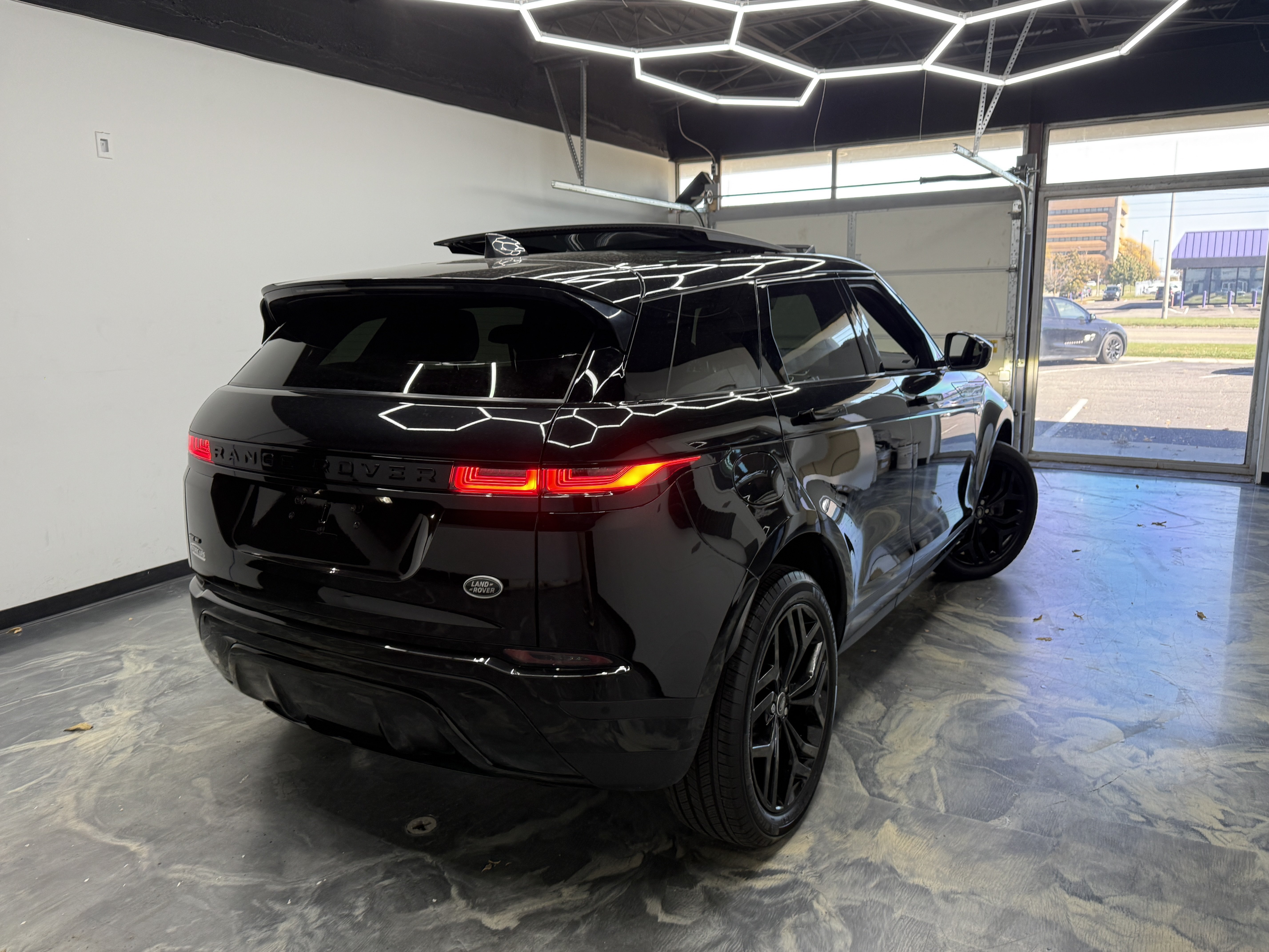 Used 2020 Land Rover Range Rover Evoque S AWD/4WD image 5