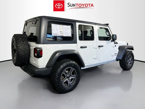 Used 2019 Jeep Wrangler Unlimited Sport S image 4