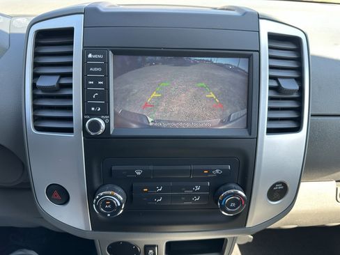 Used 2020 Nissan Frontier S image 11