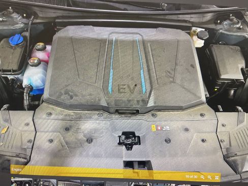 Certified 2024 Hyundai Ioniq 5 SE image 13