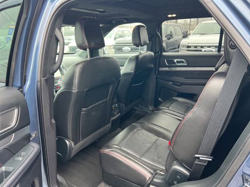 Certified 2018 Ford Explorer Sport image 17