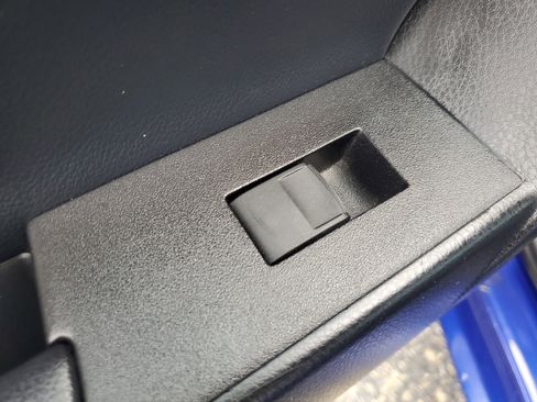 Used 2018 Toyota Corolla L image 14