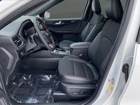 New 2026 Ford Escape ST-Line w/ Cold Weather Package image 4