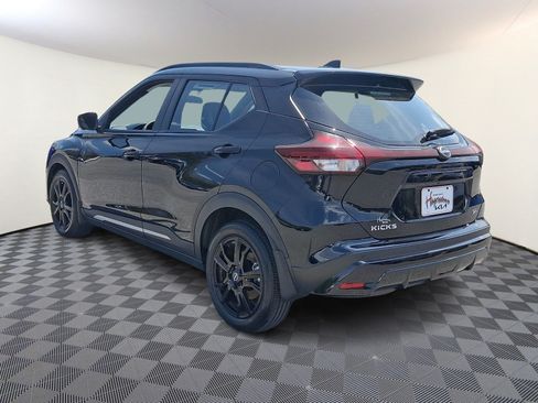 Used 2023 Nissan Kicks SR w/ SR Premium Package FWD image 4
