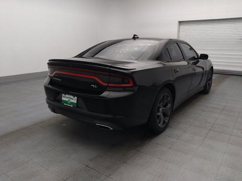 Used 2018 Dodge Charger R/T w/ Premium Group RWD image 9