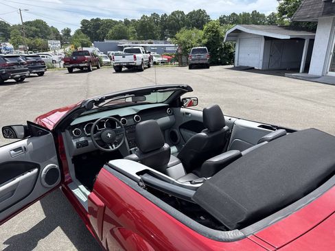 Used 2008 Ford Mustang GT Premium RWD image 18