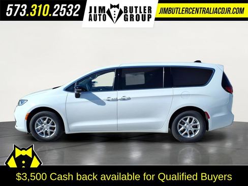 New 2026 Chrysler Pacifica Select image 2