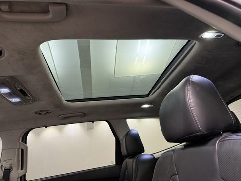 Used 2022 Kia Telluride SX w/ SX Prestige Package image 24