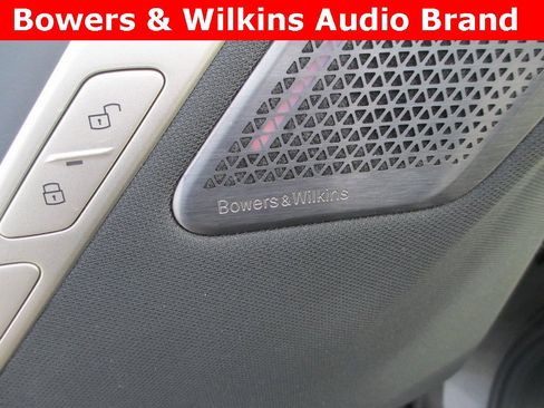 Used 2022 BMW iX xDrive50 w/ Premium Package image 17