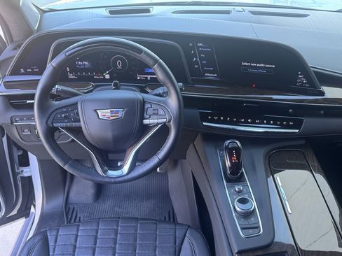 Used 2024 Cadillac Escalade Sport Platinum w/ LPO, ONYX Package image 20