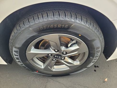 Used 2021 Kia K5 LXS image 25