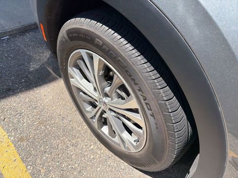 Used 2023 Buick Envision Preferred AWD/4WD image 10