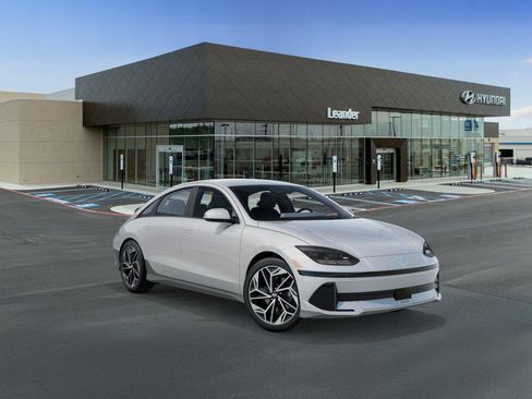 New 2025 Hyundai Ioniq 6 SEL image 2