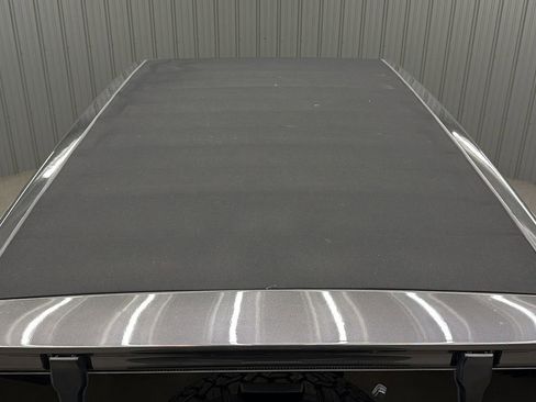 Used 2025 Jeep Wrangler Unlimited Sahara w/ Safety Group image 17