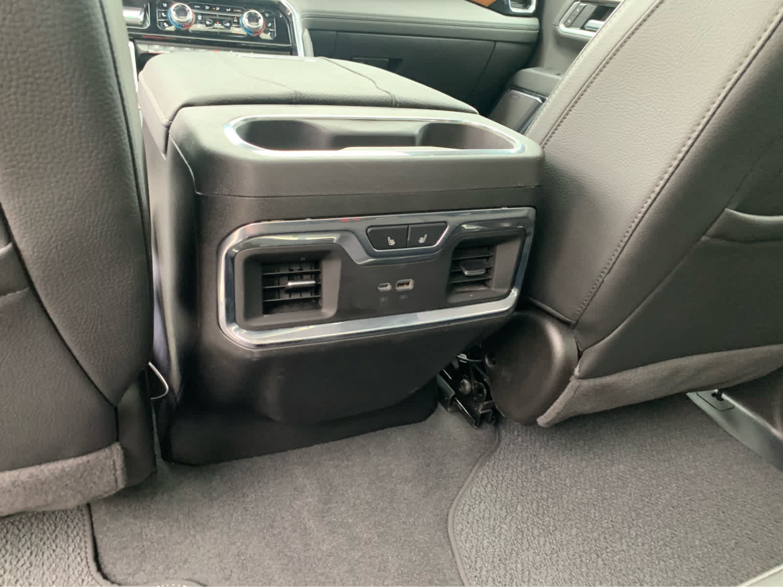 Used 2025 GMC Sierra 2500 Denali AWD/4WD image 24