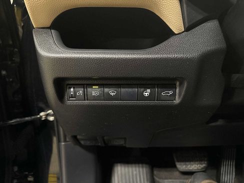 Used 2019 Toyota RAV4 XLE Premium w/ Cold Weather Package image 31