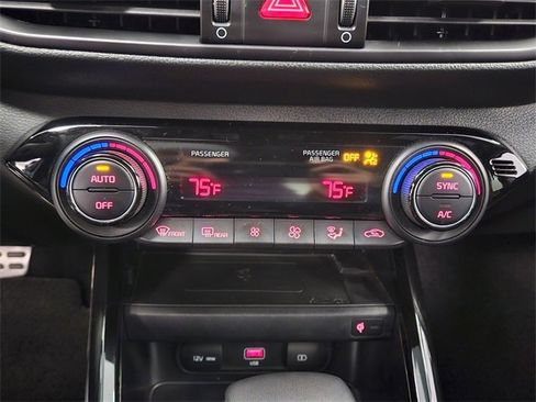 Used 2024 Kia Forte GT-Line w/ GT-Line Premium Package image 20