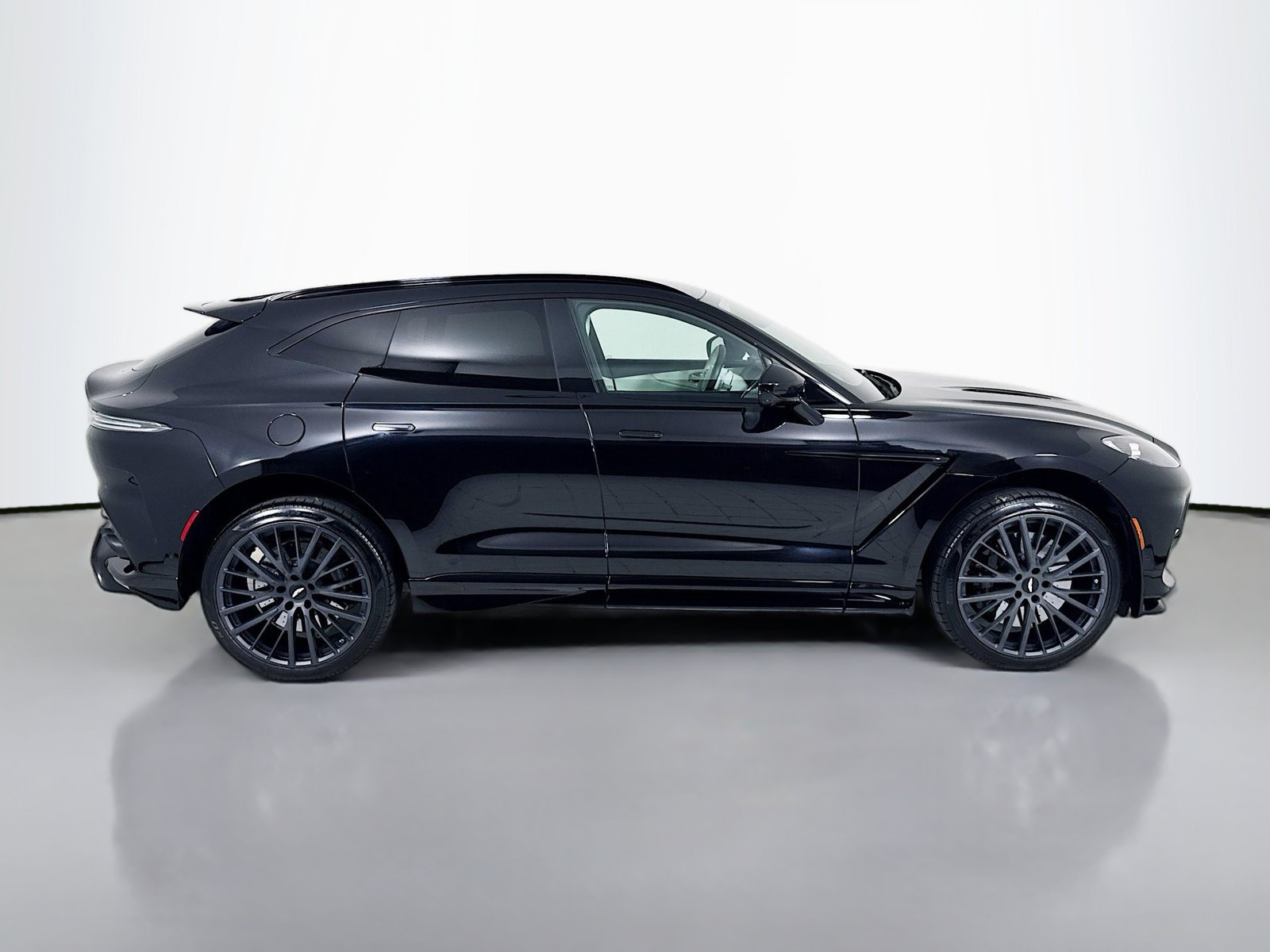Used 2023 Aston Martin DBX 707 AWD/4WD image 9