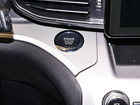 Certified 2023 Ford Explorer XLT w/ Equipment Group 202A image 27