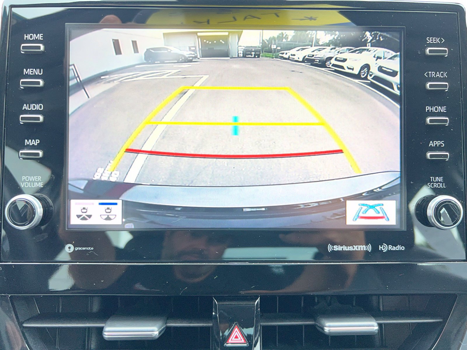 Used 2021 Toyota Camry XLE FWD image 33