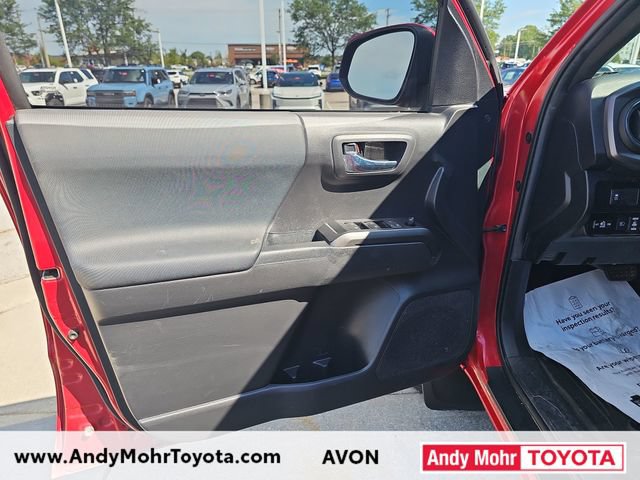 Used 2022 Toyota Tacoma TRD Sport AWD/4WD image 11