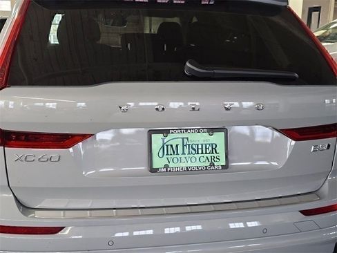 New 2026 Volvo XC60 B5 Ultra w/ Climate Package image 13