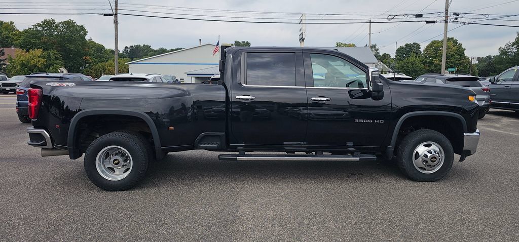 Used 2021 Chevrolet Silverado 3500 LTZ w/ LTZ Convenience Package AWD/4WD image 9
