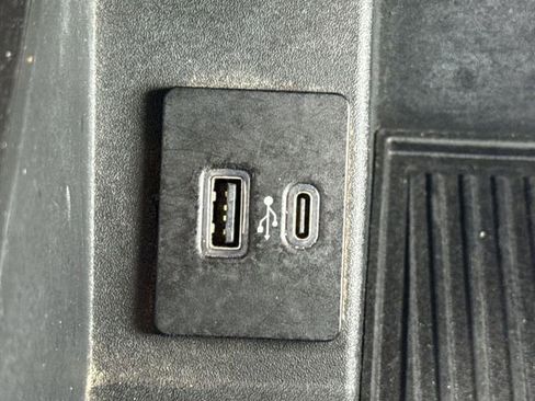 Certified 2021 Ford F250 Lariat w/ Lariat Value Package image 37