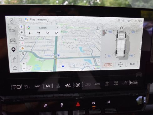 Used 2024 GMC Hummer EV 3X w/ LPO, Illumination Package AWD/4WD image 19