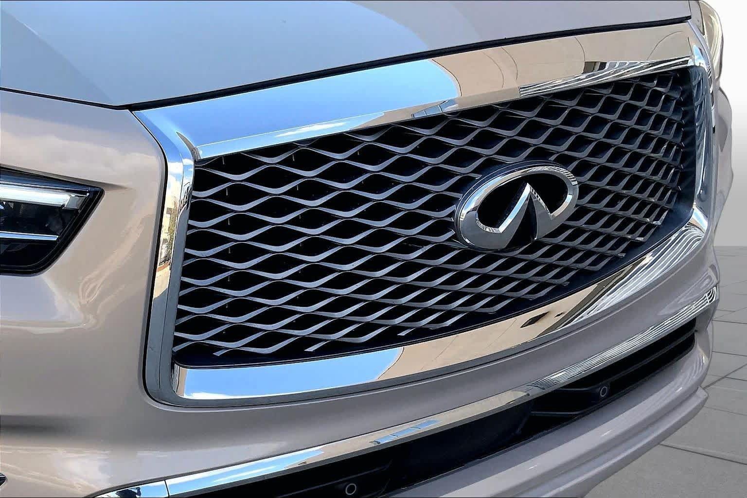 Used 2023 INFINITI QX80 Premium Select w/ Cargo Package AWD/4WD image 32