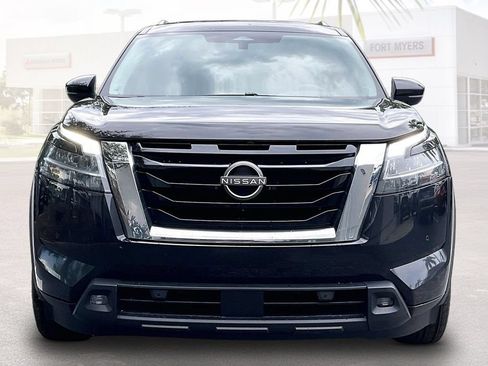 Used 2022 Nissan Pathfinder Platinum AWD/4WD image 24