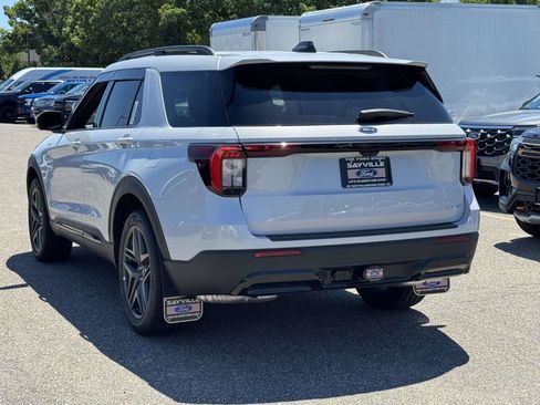 New 2026 Ford Explorer ST-Line w/ ST-Line Street Pack AWD/4WD image 5