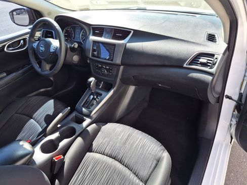 Used 2018 Nissan Sentra SV FWD image 32
