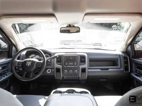 Used 2015 RAM 3500 Tradesman w/ Chrome Appearance Group AWD/4WD image 16